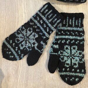 Hand Knit Beanie with Matching Mittens